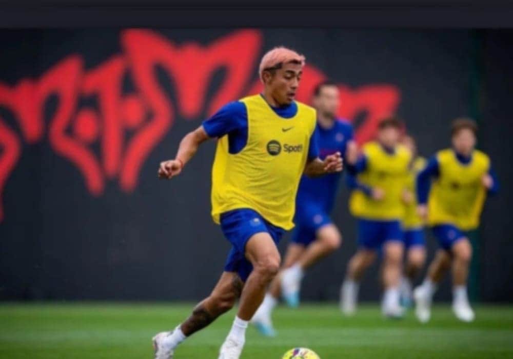Futbolista mexicano Julián Araujo deja de ser jugador del Barcelona para fichar con el Bournemouth inglés