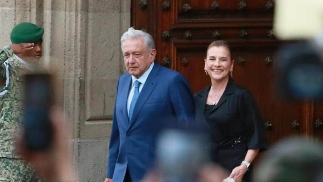 Video: Presenta Beatriz Gutiérrez Müller su libro "Feminismo Silencioso" en el zócalo de la Cdmx