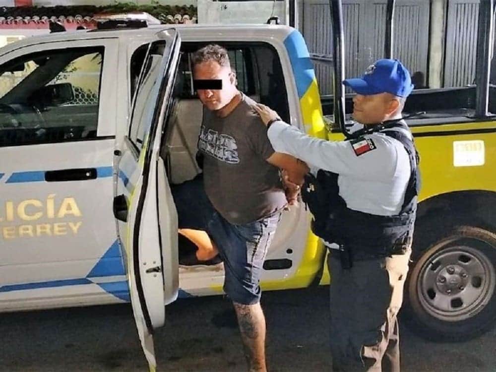 Sujeto golpea a su mamá en Monterrey porque le pidió que no anduviera encuerado en la casa