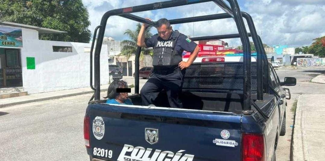 Ciudadanos de Playa del Carmen detienen a ladrón que entró a robar a un Super Willys