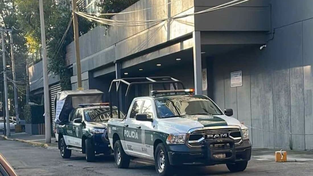 Niño de cuatro años cae desde el balcón de un edificio en CDMX; sufre heridas graves