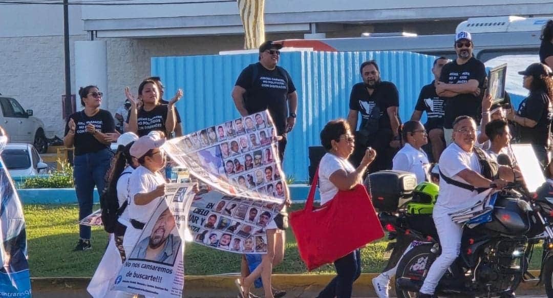 Marchan activistas y madres buscadoras en Cancún por el Día de la Desaparición Forzada