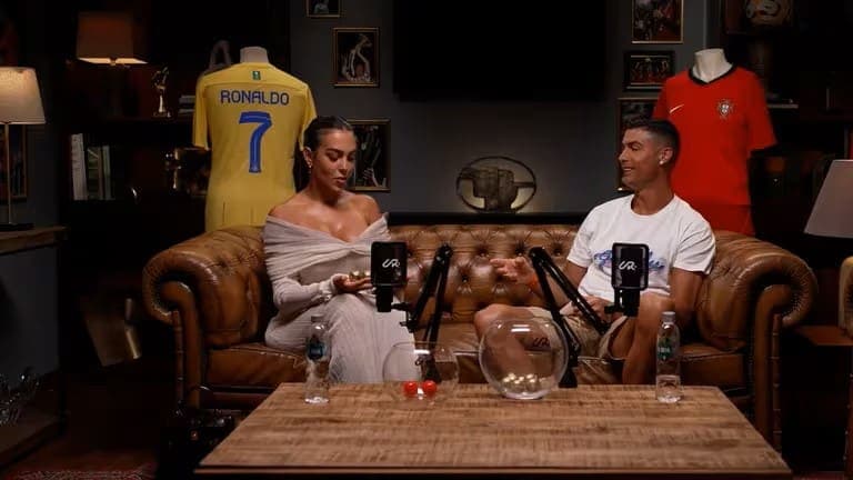 Video: Cristiano Ronaldo imita el “¿Qué mirás, bobo?” de Messi en su canal de YouTube