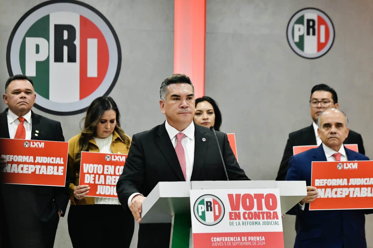 Morena quiere "comprar" a senadores del PRI para que voten a favor de reformas: Alito