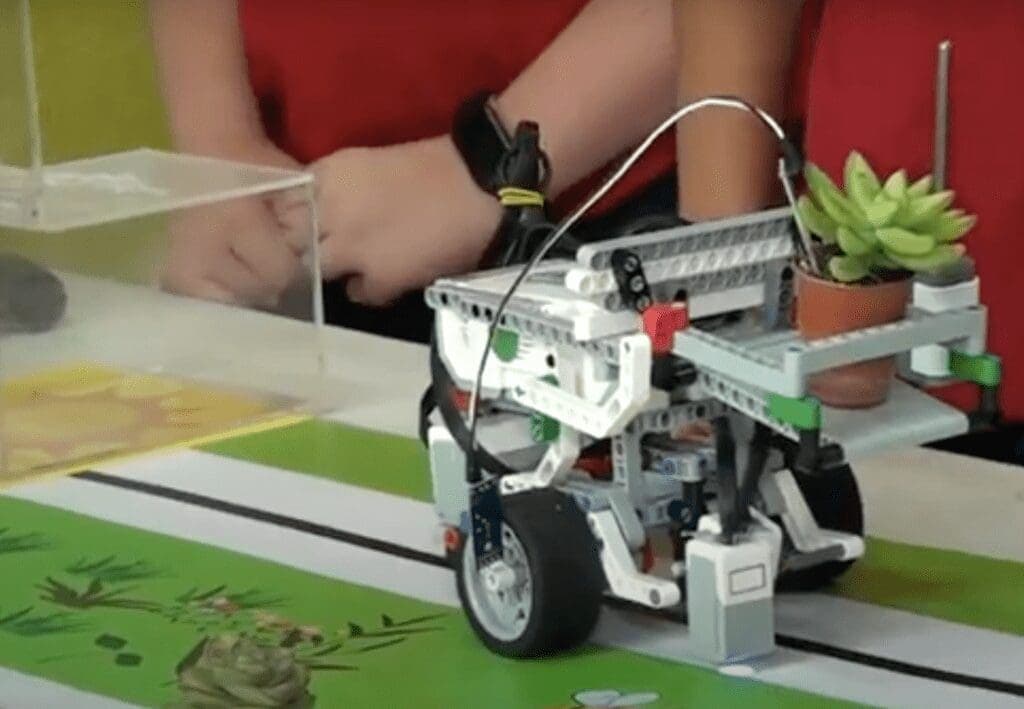 Equipo mexicano busca ayuda para ir a Mundial de Robótica en Italia