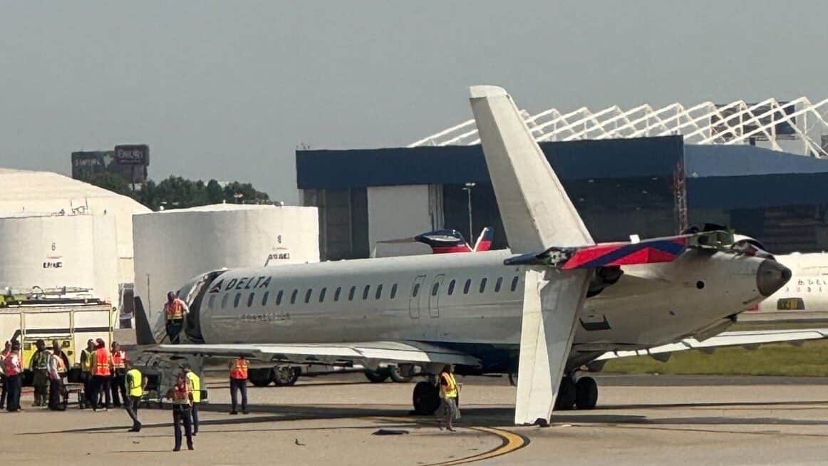 Video: Chocan dos aviones de Delta mientras intentaban despegar en el aeropuerto de Atlanta