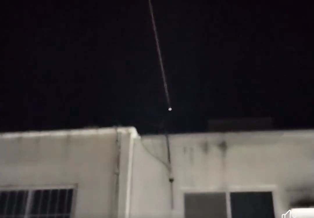 VIDEO: Usuarios captan misterioso objeto luminoso en Playa del Carmen