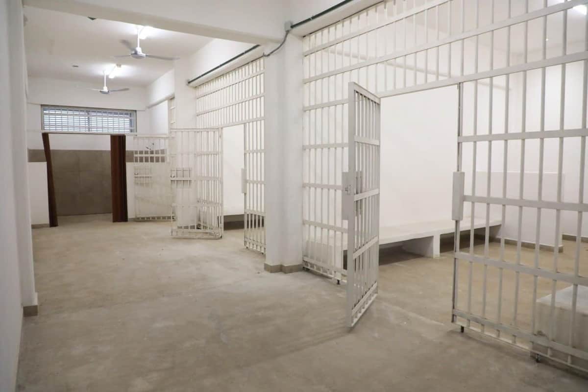 Muere hombre detenido en celdas preventivas de Playa del Carmen