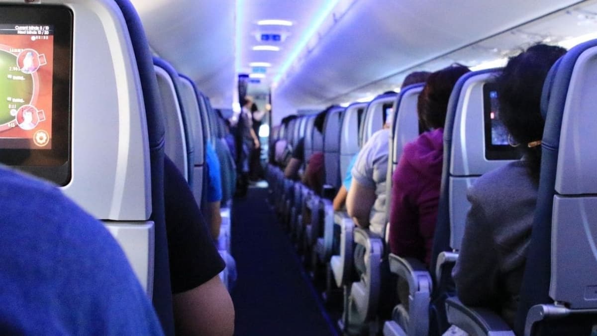 Pasajeros terminan con hemorragias en oídos y nariz por fallas en pleno vuelo en EEUU