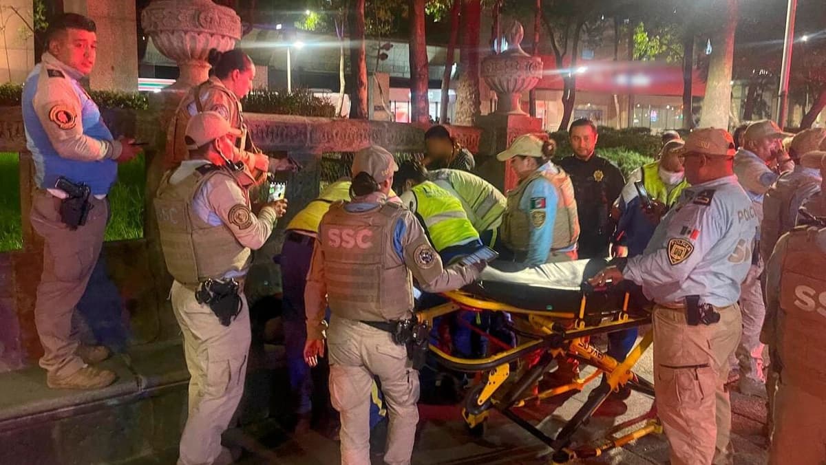 Adolescente da a luz en pleno Paseo de la Reforma; policías de CDMX ayudan en labor de parto