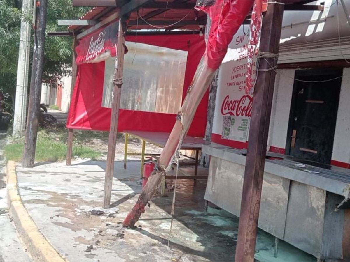 Taquero termina en el hospital por un flamazo de tanque de gas