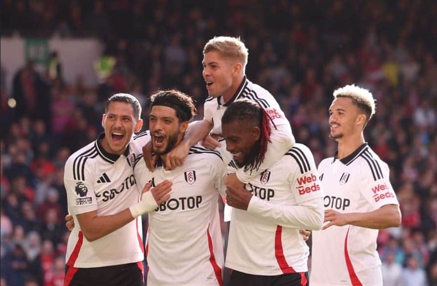 Video: Raúl Jiménez da triunfo al Fulham con su gol 50 en la Premier League