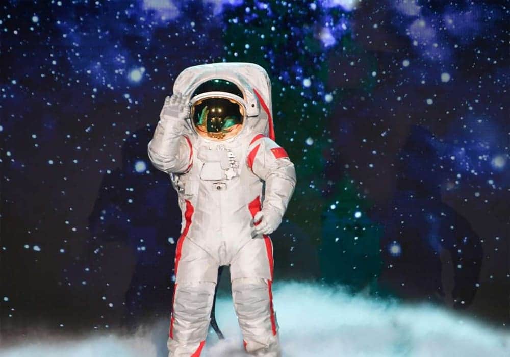 Video: China presenta el traje espacial que usarán sus astronautas para llegar a la Luna