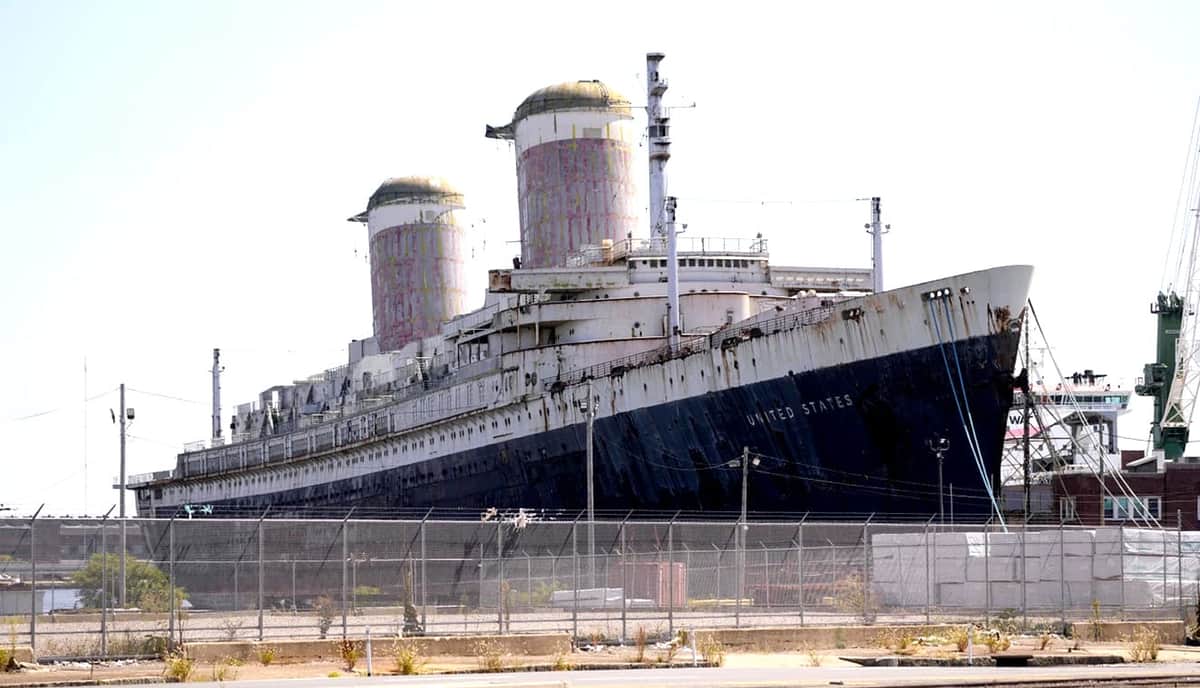 Histórico barco de Estados Unidos se convertiría en el arrecife artificial más grande del mundo