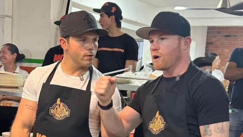 Video: 'Canelo' Álvarez se quita los guantes y se convierte en taquero por un día