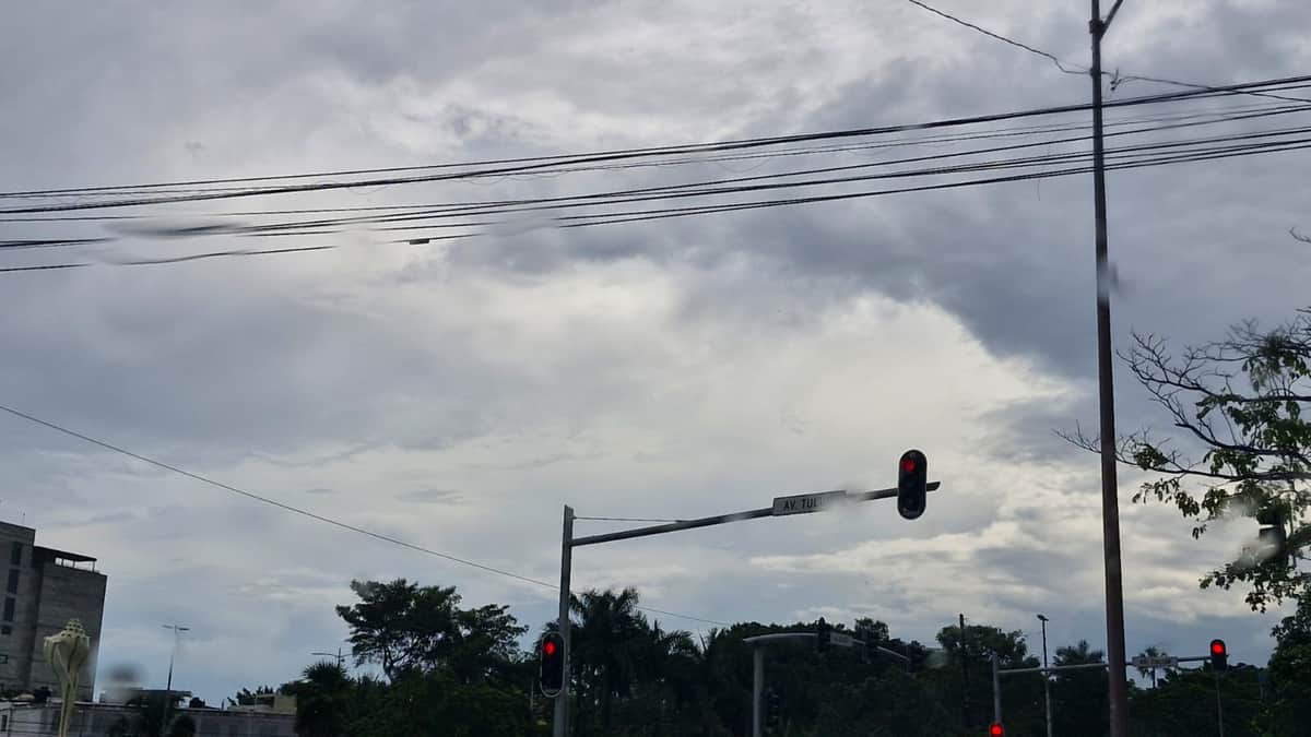 "Milton" es categoría 5, alerta amarilla en norte de Quintana Roo; cierran puertos a la navegación