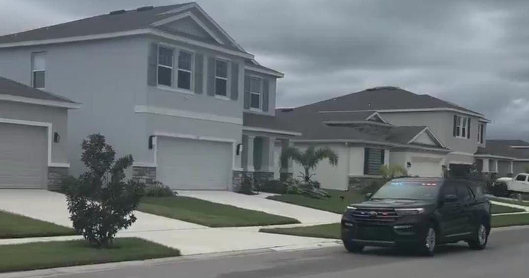 Si se quedan en sus casas podrían morir, dicen policías a residentes de Florida por llegada de "Milton"