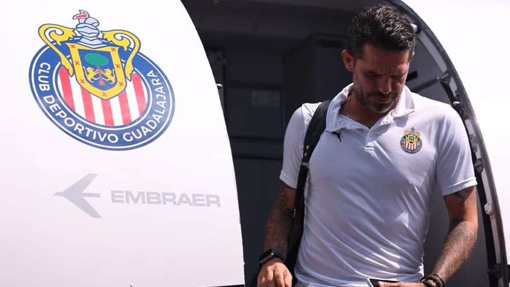 Chivas de Guadalajara hace oficial la salida de Fernando Gago; sería DT de Boca Juniors