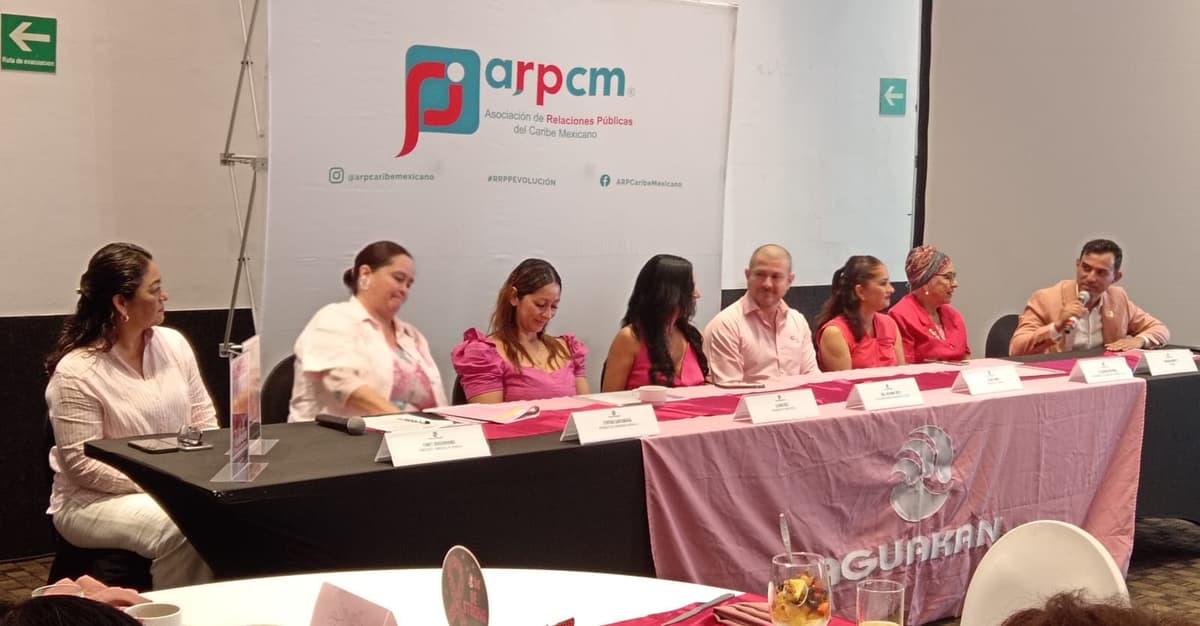 Realiza Aguakan el "Desayuno Rosa" para concientizar sobre cáncer de mama
