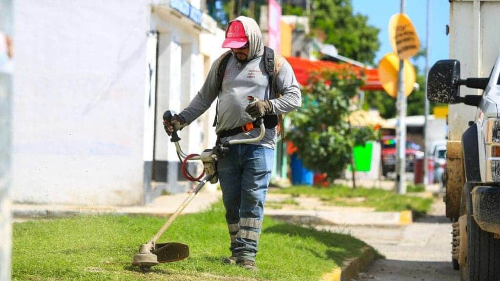 Mega jornada de Servicios Públicos atiende Puerto Aventuras