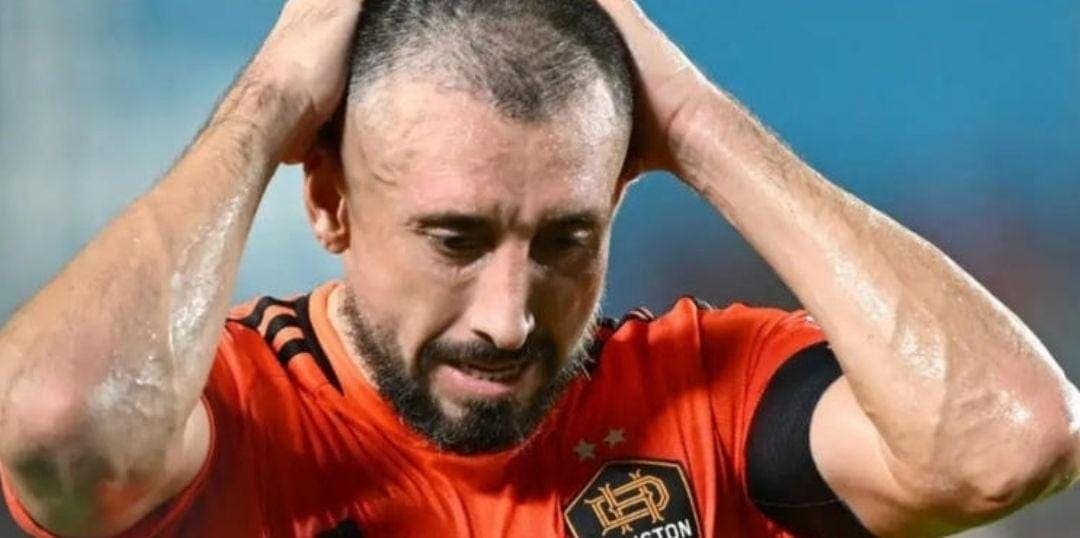 Video: Houston Dynamo despide al futbolista Héctor Herrera por escupir a árbitro en la MLS