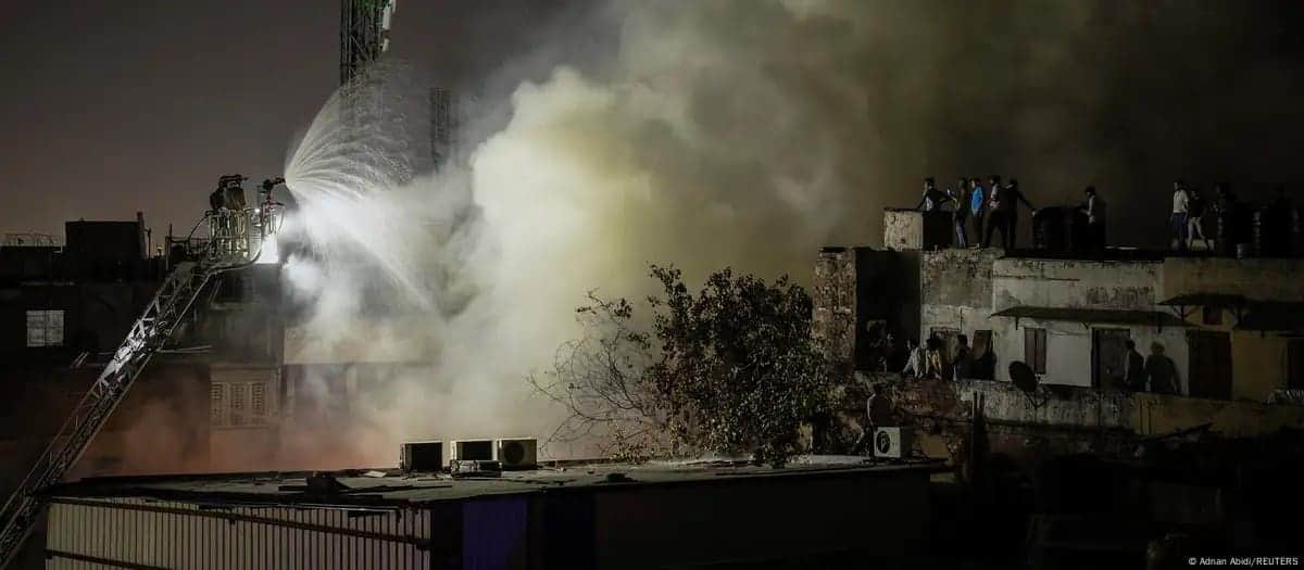 Video: Mueren al menos 10 bebés y otros 16 resultan heridos en un incendio en hospital de India