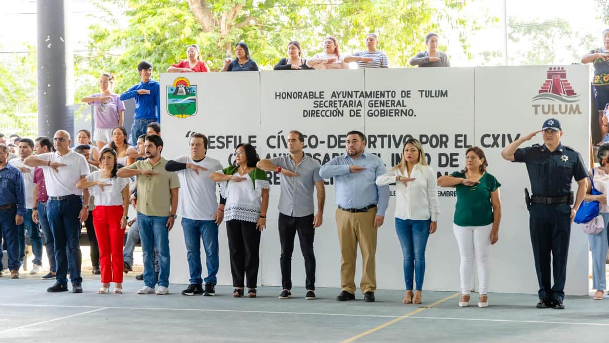 Diego Castañón preside desfile cívico-deportivo por el 114 aniversario de la Revolución Mexicana
