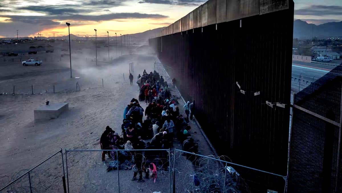 Ofrece Texas terrenos a Trump en frontera con México para deportaciones masivas