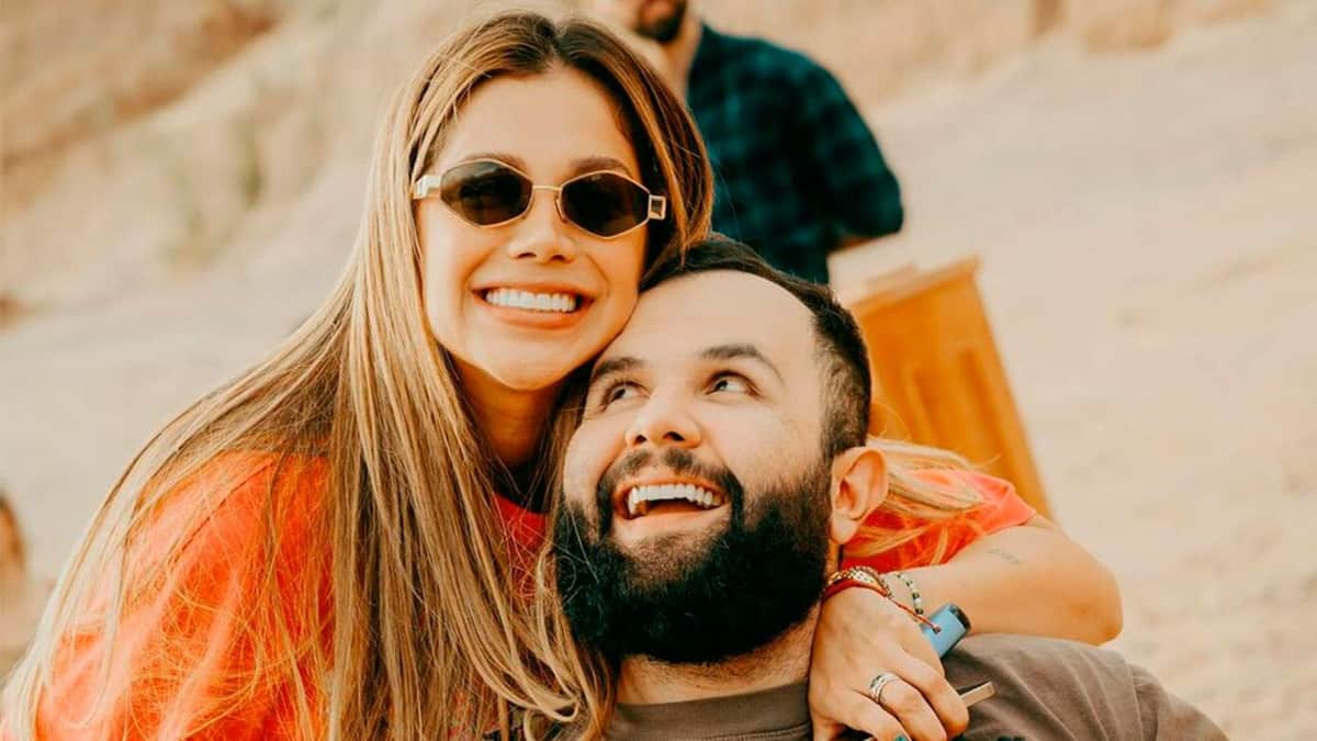 Carín León sorprende a su novia con lujosa fiesta por su cumpleaños en Sonora