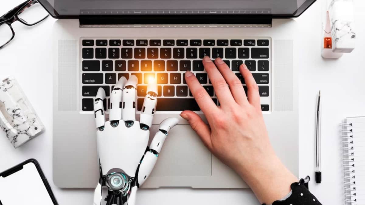 Alumnos son suspendidos del colegio por utilizar inteligencia artificial para sus tareas