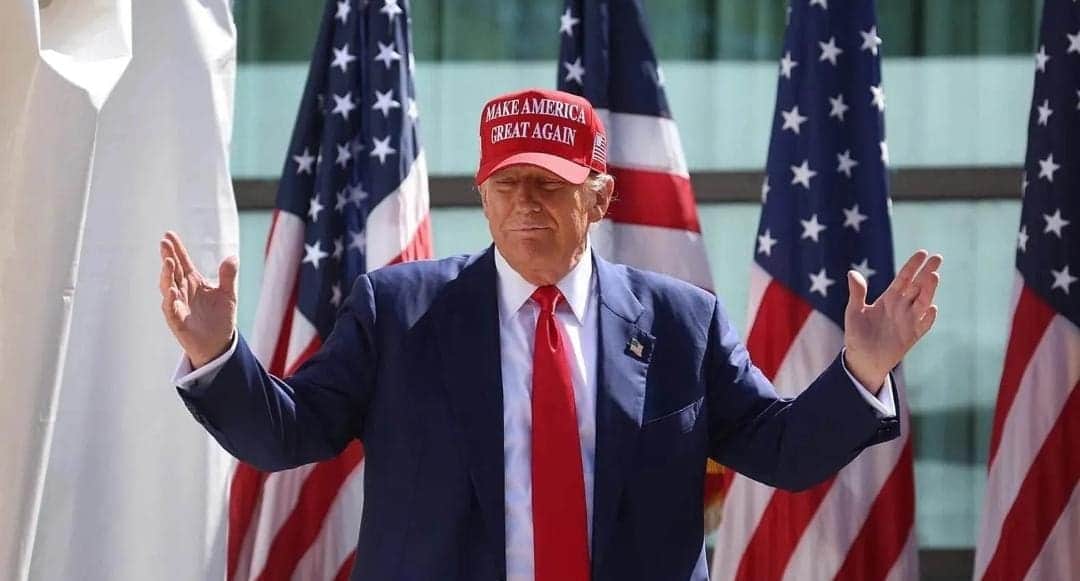 Anuncia Donald Trump 25% más de aranceles a México y Canadá desde el 20 de enero; peso se depreció