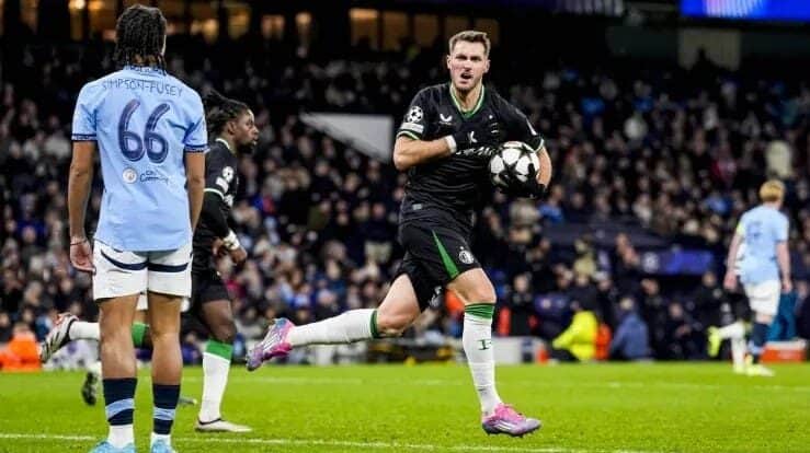 Video: Santiago Giménez anota en su regreso a la actividad con el Feyenoord por la Champions League