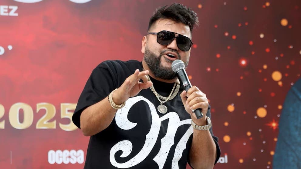 Arrestan a ‘El Mimoso’, excantante de la banda El Recodo, por acusaciones de violencia doméstica