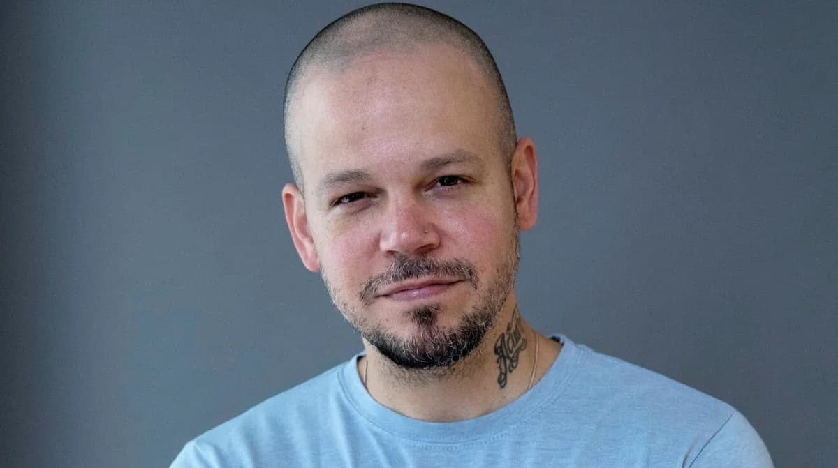 Revela el cantante Residente que intentó quitarse la vida durante una visita a México