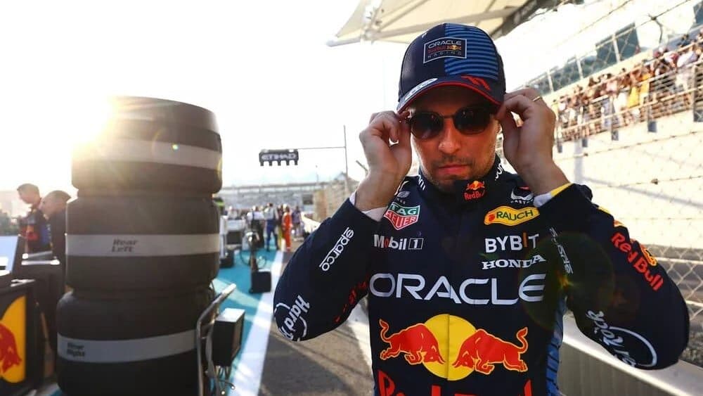 Presentan lista de pilotos inscritos en F1 para 2025; Checo Pérez aparece con Red Bull