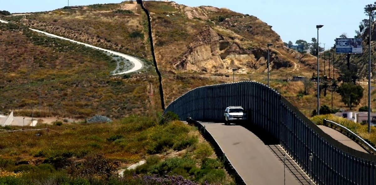 Declaran a condado de California limítrofe con México santuario para migrantes