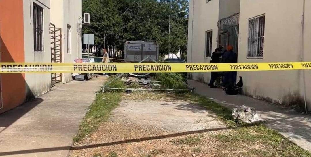 Fallece sujeto en estado de ebriedad tras caer de un edificio en Cancún