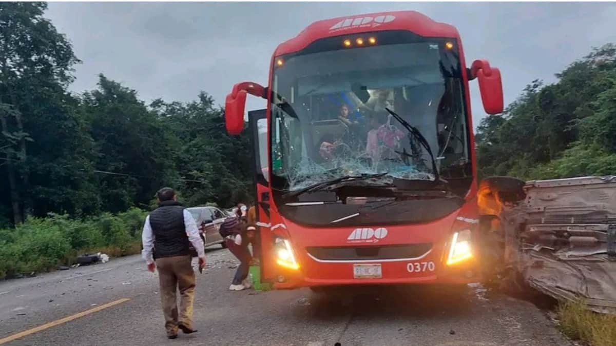 Accidente en la carretera Felipe Carrillo Puerto – Tulum deja múltiples lesionados