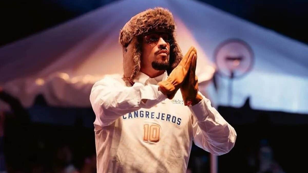 Bad Bunny anuncia regreso a México tras éxito de su último álbum, 'Debí tirar más fotos'