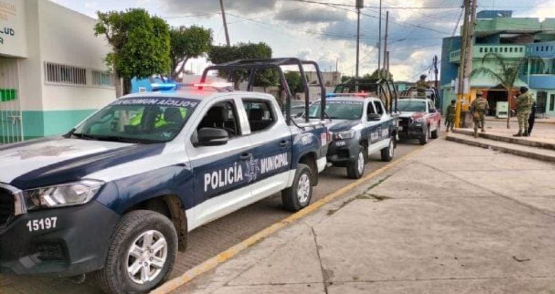 Emboscan a familia que fue de Hidalgo a Puebla a comprar un vehículo; mataron a una persona