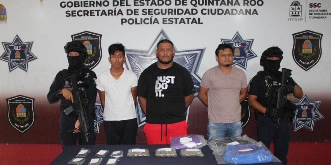 Capturan a tres sujetos con droga en Cancún; presuntamente extorsionaban a choferes del transporte público