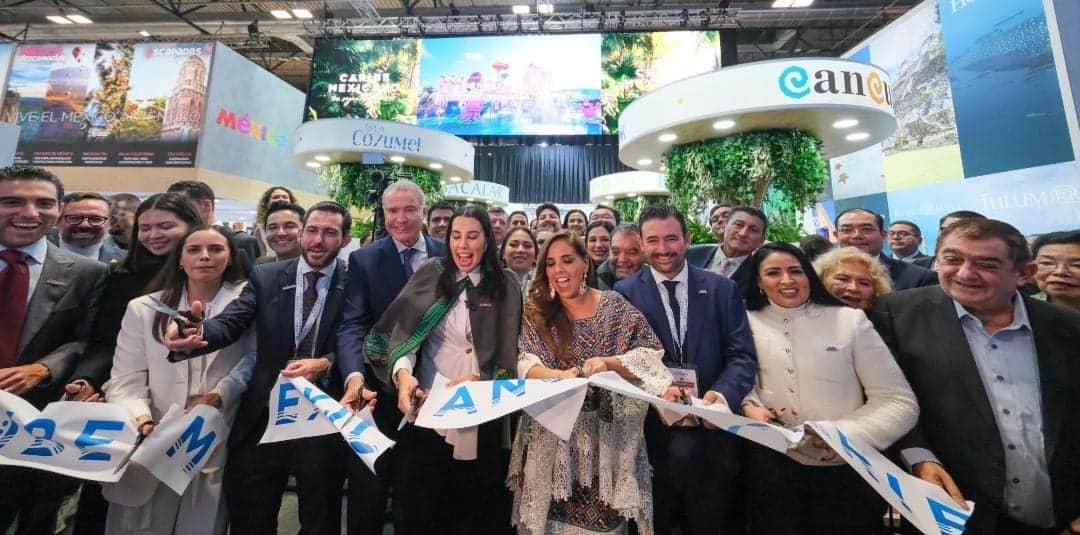 Mara Lezama y titular de Sectur cortan listón del pabellón del Caribe Mexicano en Fitur 2025