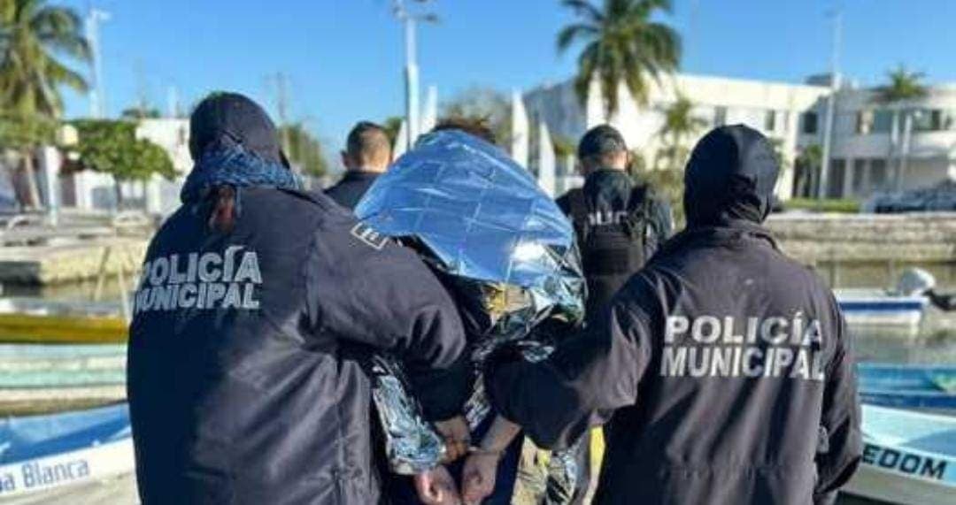 Detienen a sujeto originario de Canadá por robar una lancha en Chetumal