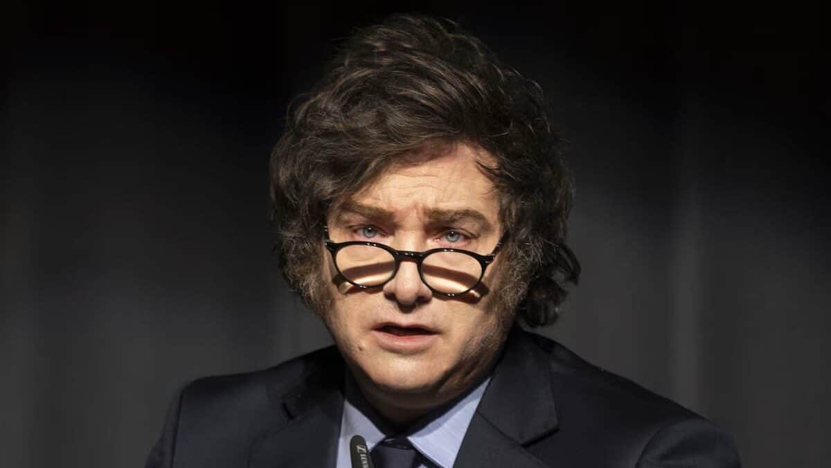 Javier Milei promociona una criptomoneda fraudulenta en Argentina y hace perder millones a sus seguidores