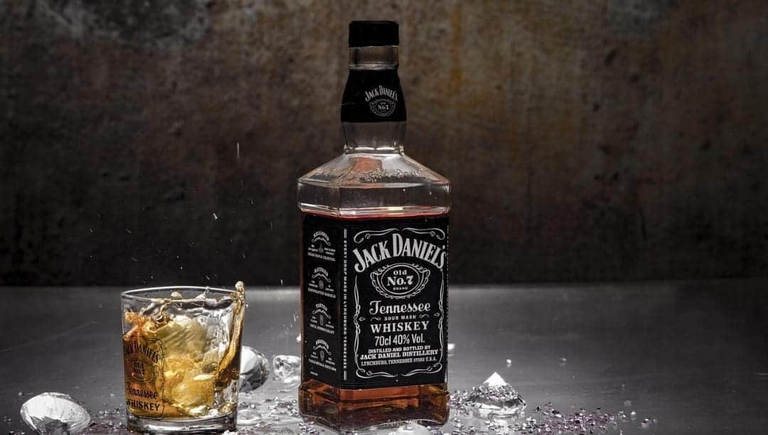 Grandes cadenas y pequeños comercios de Canadá dejan de vender productos de Estados Unidos