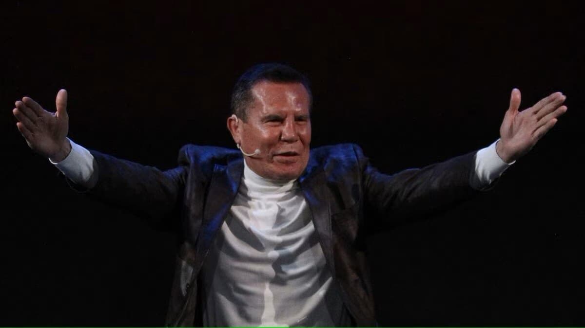 Video: Julio César Chávez se declara fanático de Chivas