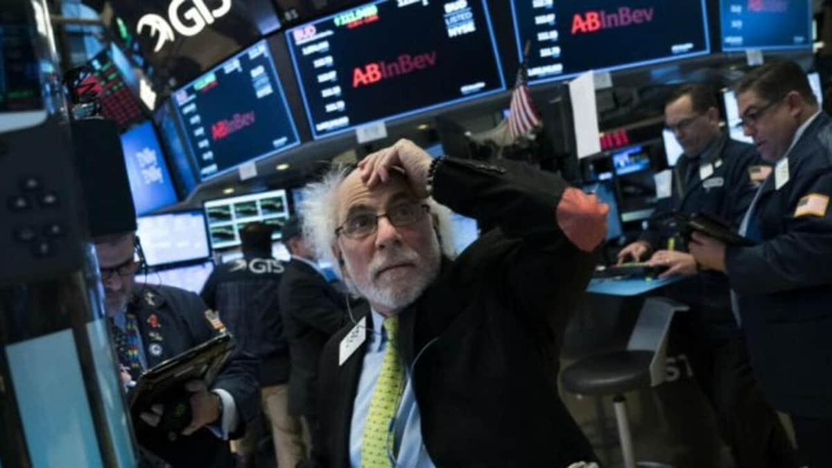 Wall Street sufre la peor caída del año: El Nasdaq cede más de 1 billón de dólares