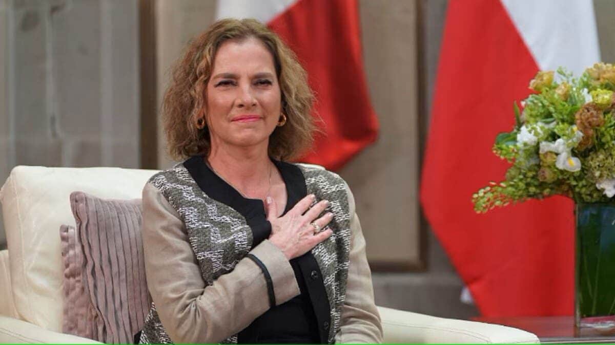 Beatriz Gutiérrez Müller, esposa de AMLO, presenta libro ‘Poesía Reunida’ en Morelos