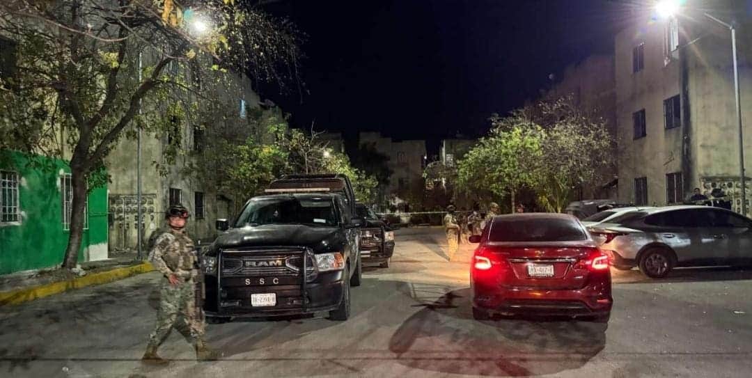Asesinan a dos hombres y una mujer en Cancún; una menor sobrevivió