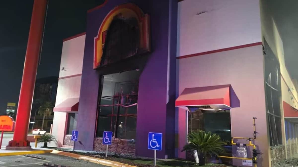 Video: Incendian cinco sucursales de Pollo Loco en Nuevo León, hay al menos tres involucrados